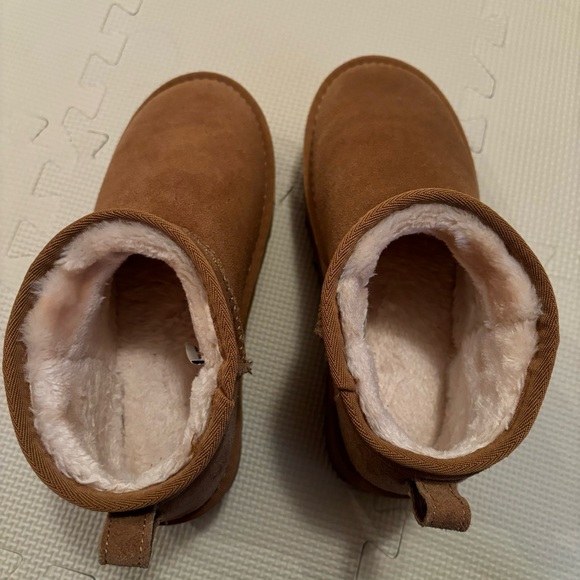 CUSHIONAIRE I PLATFORM BOOTS - Picture 3 of 4